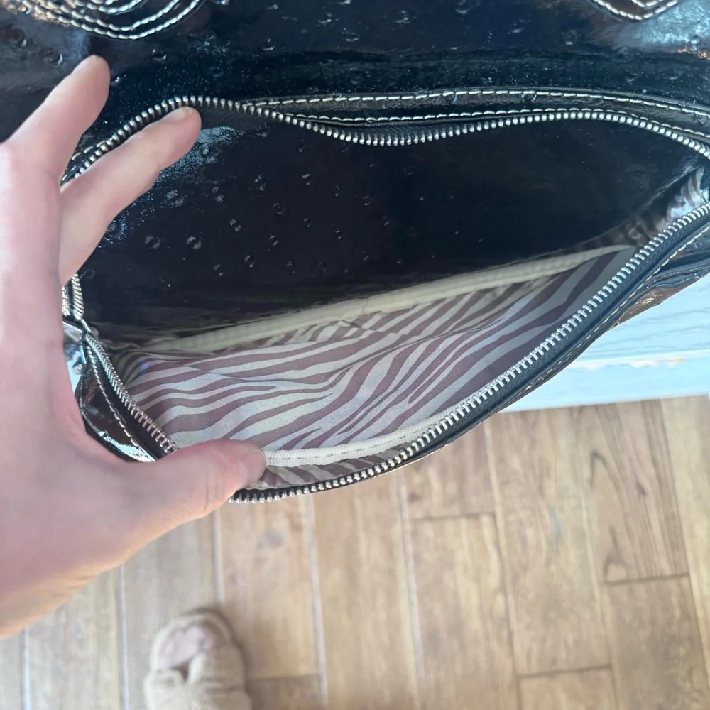 Vintage GUESS Y2K 90’s Black Women's Satchel Bag - Ostrich Pattern
